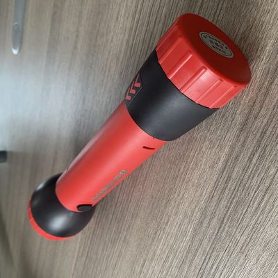 Zewnętrzna aluminiowa latarka LED z baterią powietrzną o czasie trwania 150 godzin